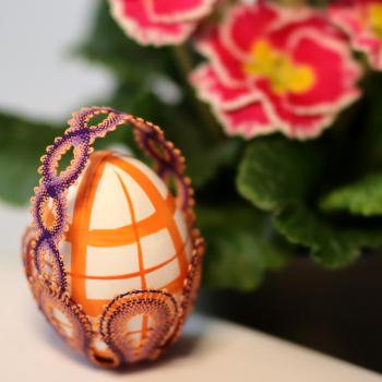 Preview: 570 Körbchen "Flower" für ein Ei oder kleine Geschenke